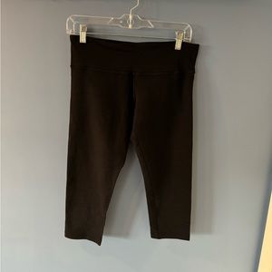 Lululemon Black 19 inch leggings size 8